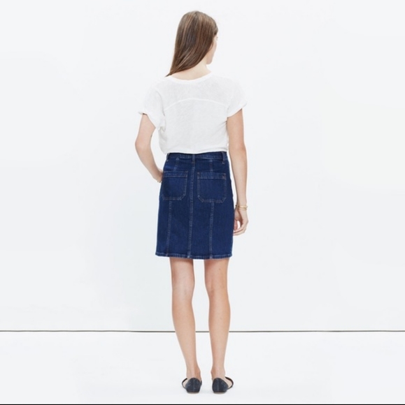 Madewell Button-Front Denim Skirt with Pockets - Picture 3 of 8